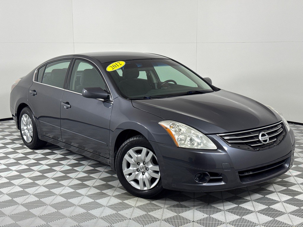 2012 Nissan Altima Image 2