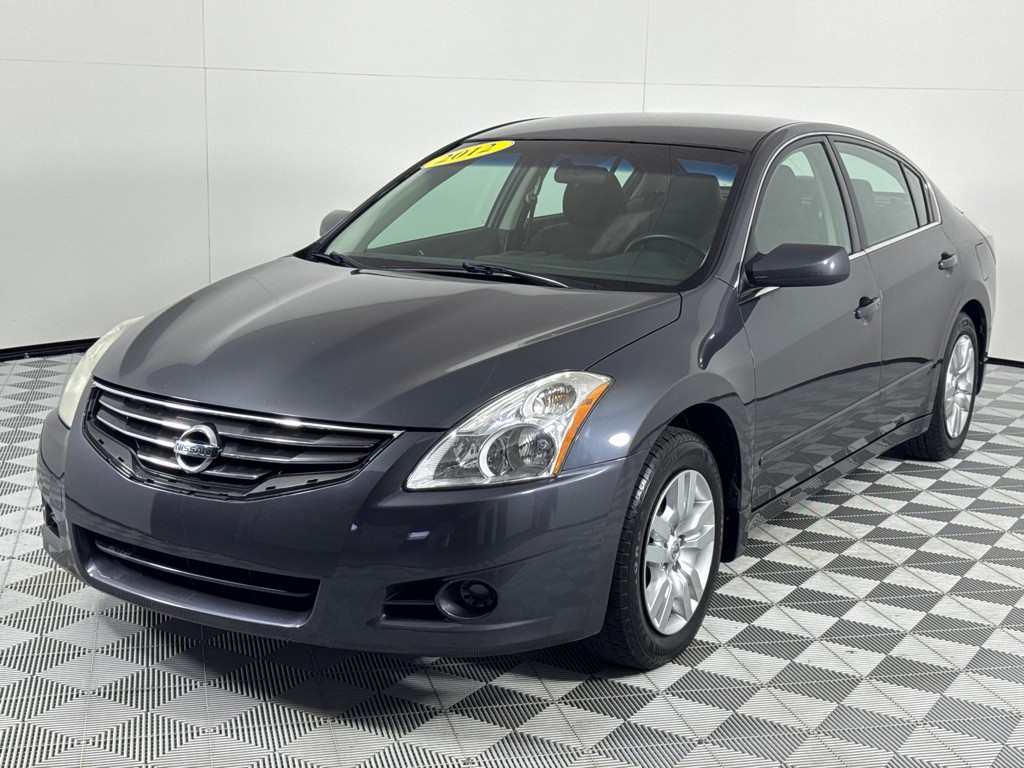 2012 Nissan Altima Image 10