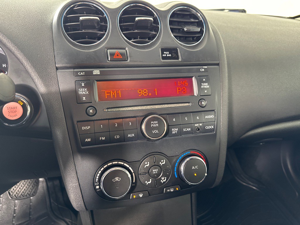 2012 Nissan Altima Image 17