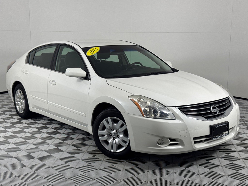 2012 Nissan Altima Image 2
