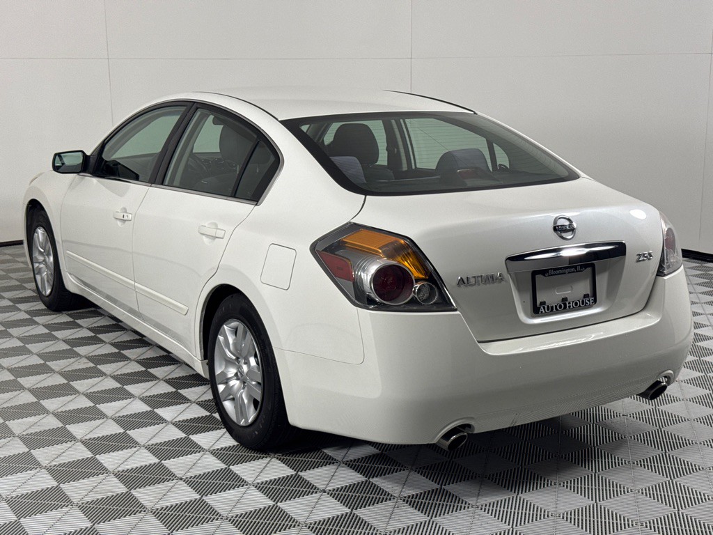 2012 Nissan Altima Image 7