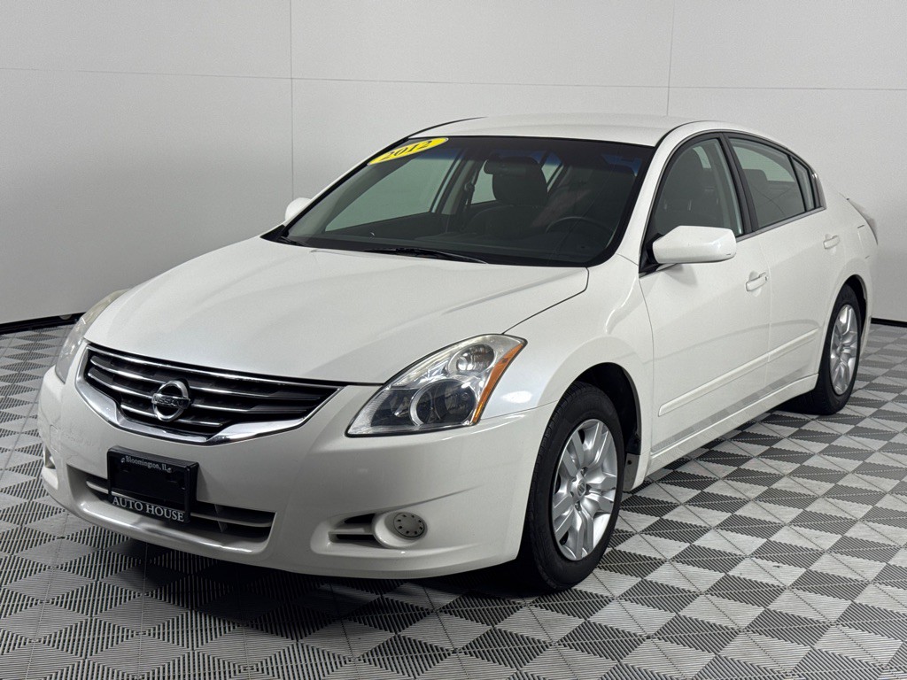 2012 Nissan Altima Image 10