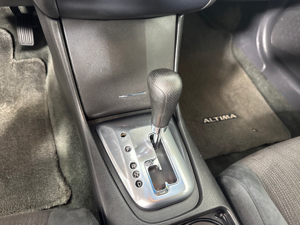 2012 Nissan Altima Image 17