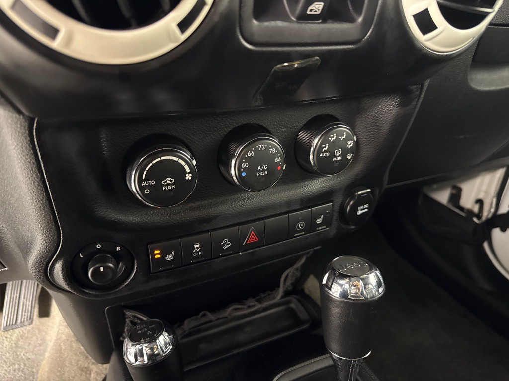 2014 Jeep Wrangler Unlimited Image 17