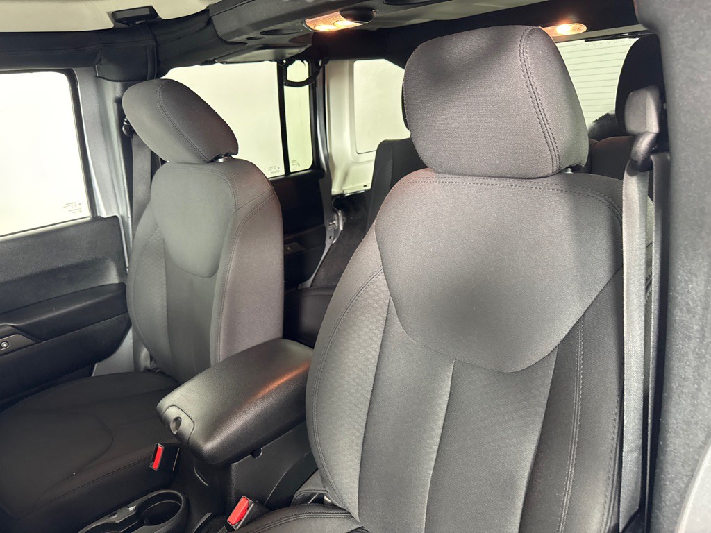 2016 Jeep Wrangler Unlimited Image 14