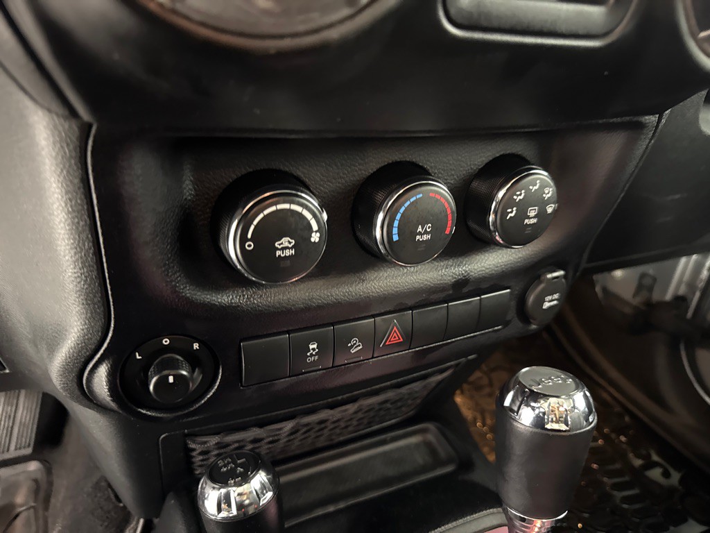 2016 Jeep Wrangler Unlimited Image 17