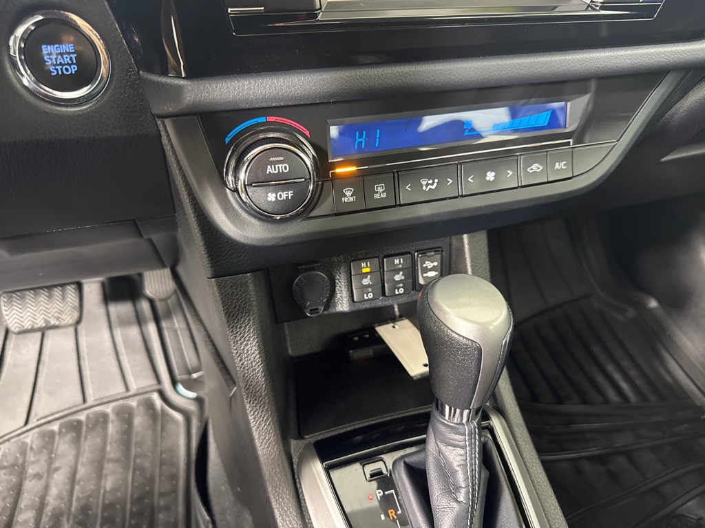 2014 Toyota Corolla Image 15