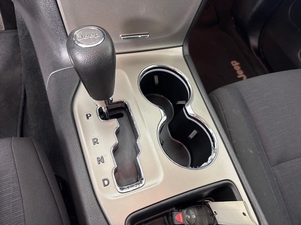 2012 Jeep Grand Cherokee Image 17