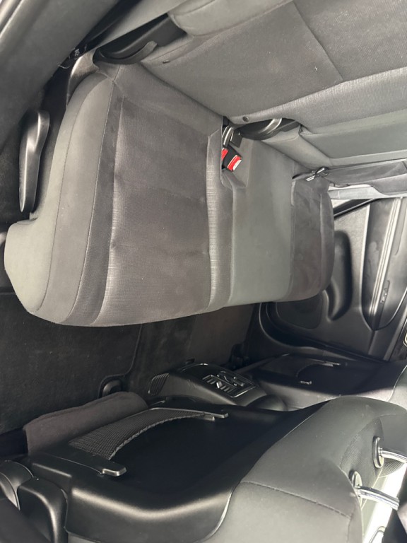 2012 Jeep Grand Cherokee Image 21