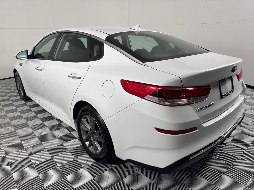 2020 Kia Optima Image 8