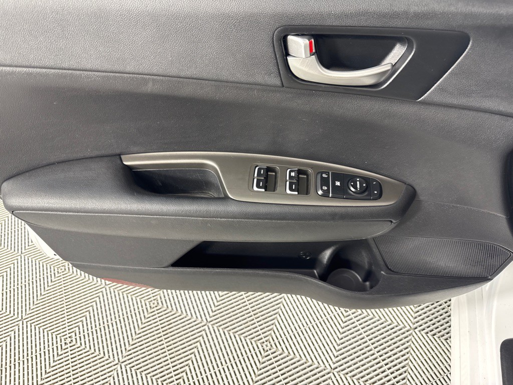 2020 Kia Optima Image 13