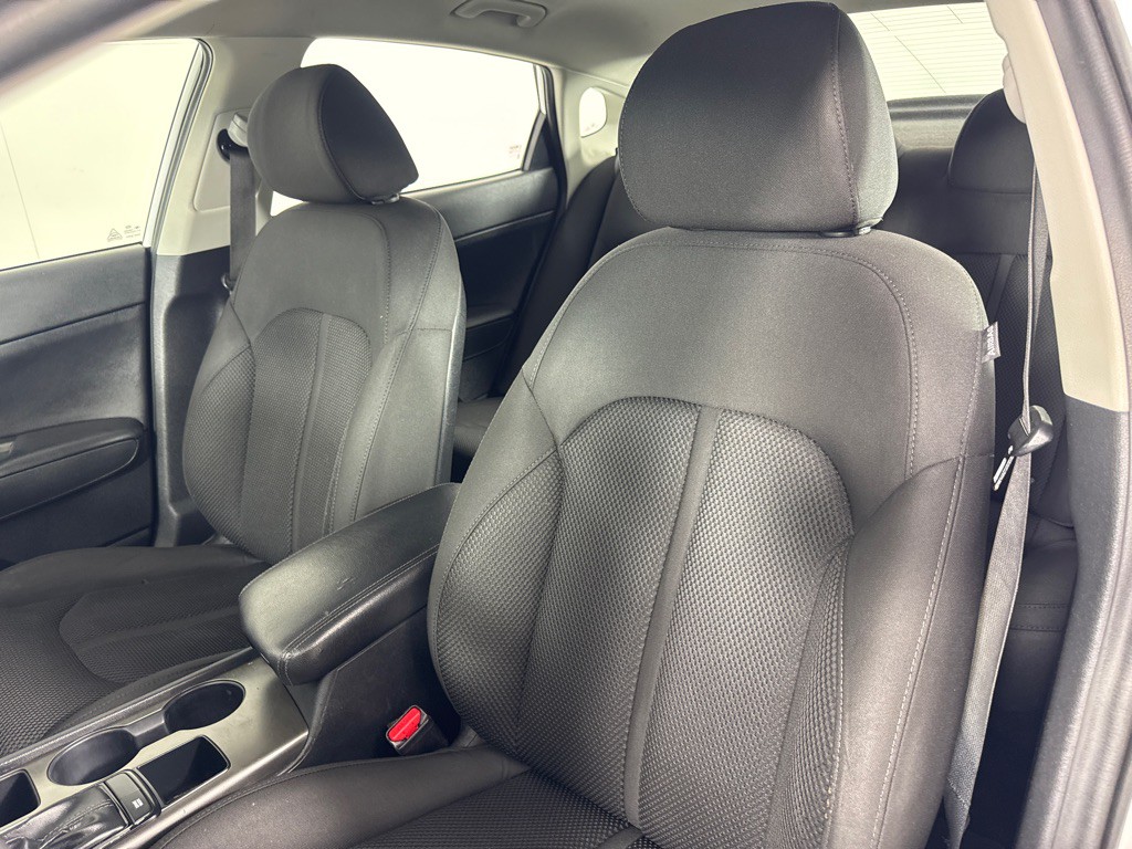 2020 Kia Optima Image 15