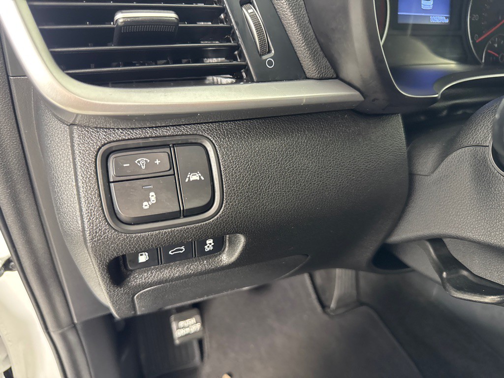 2020 Kia Optima Image 16