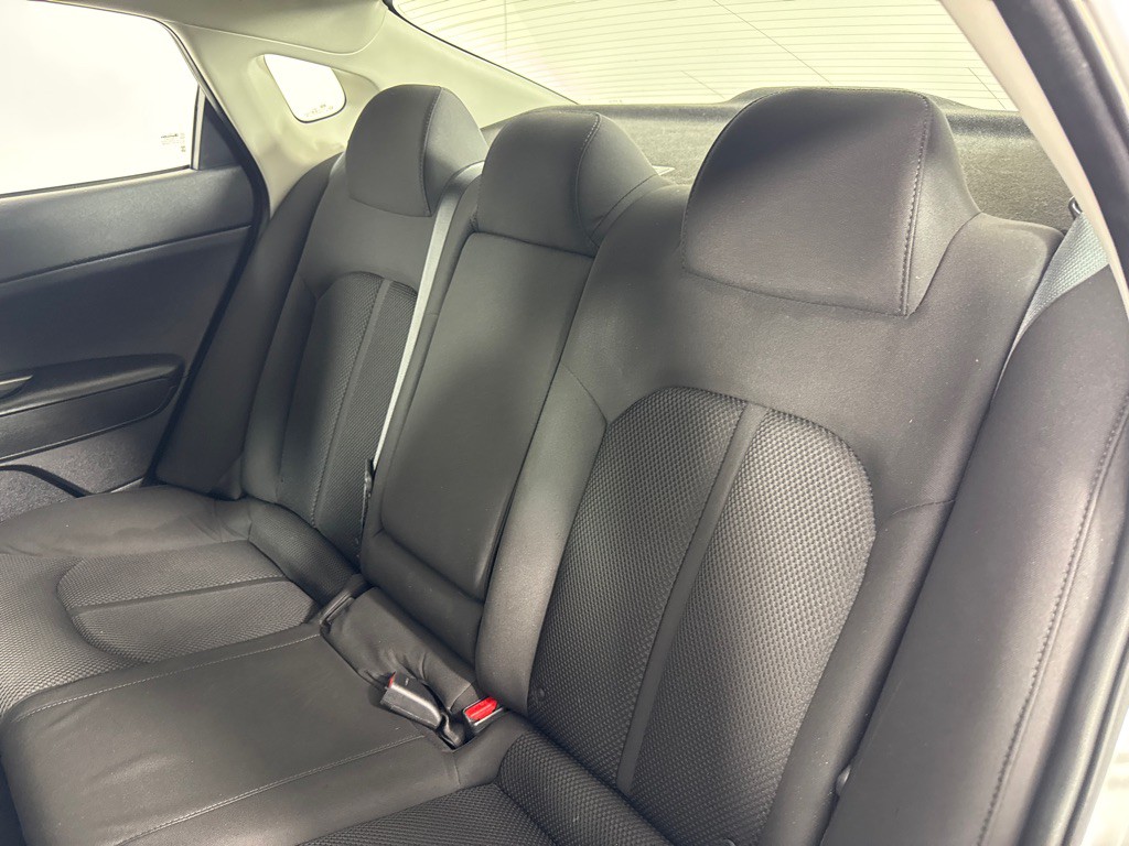 2020 Kia Optima Image 23