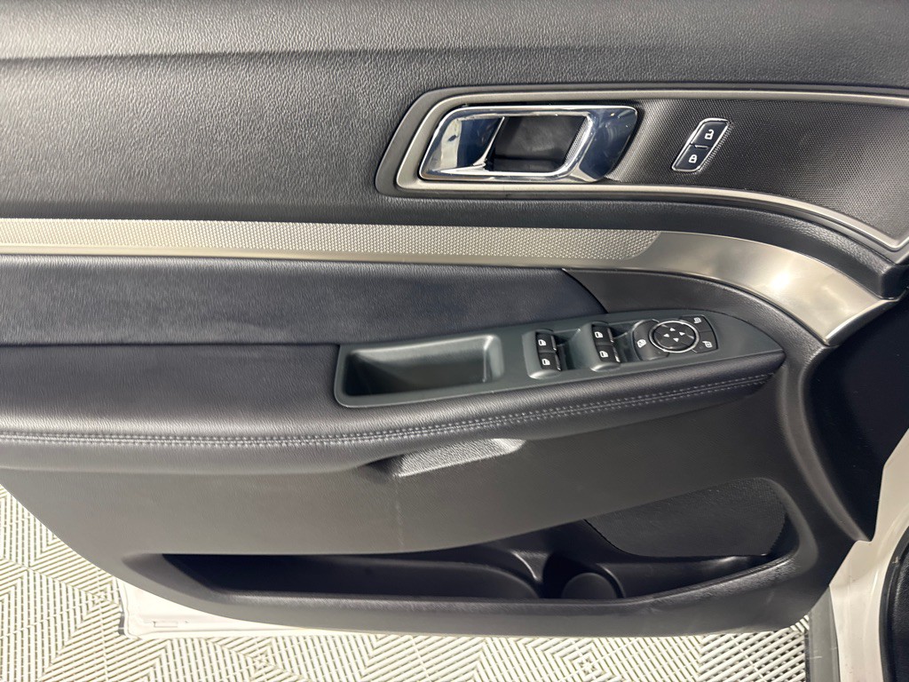 2018 Ford Explorer Image 12