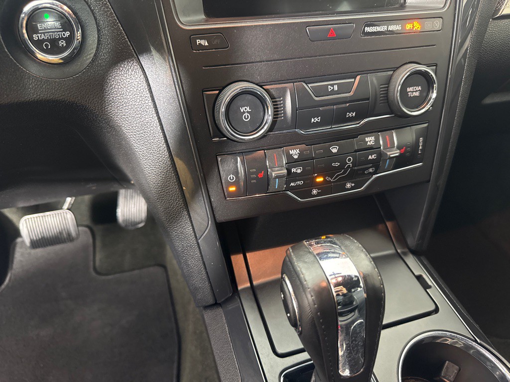 2018 Ford Explorer Image 17