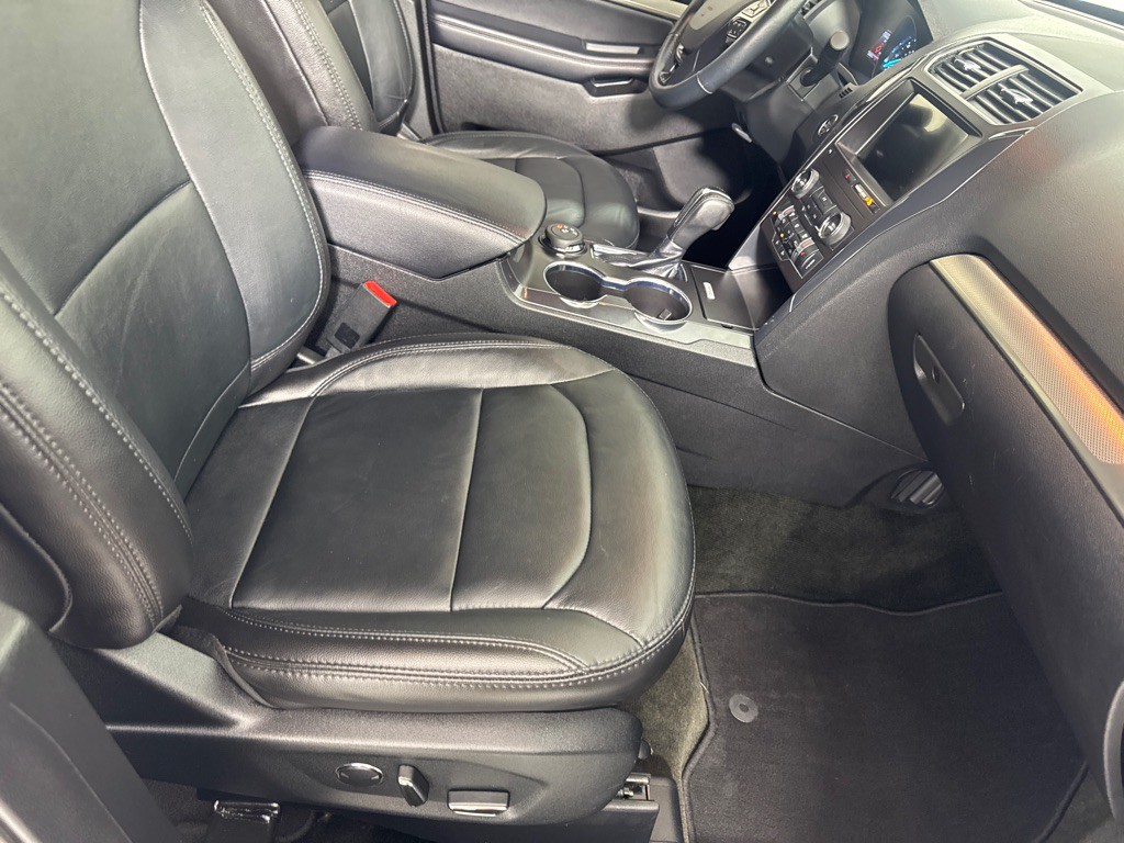 2018 Ford Explorer Image 25