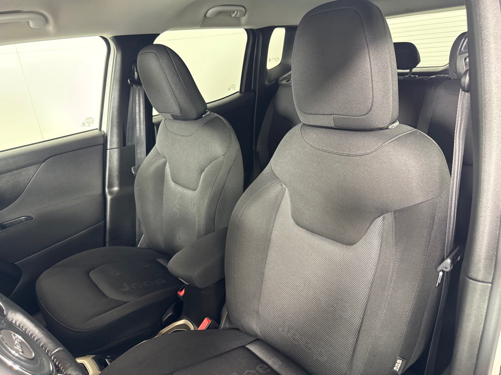 2017 Jeep Renegade Image 15