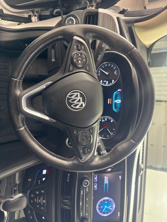 2017 Buick Envision Image 16