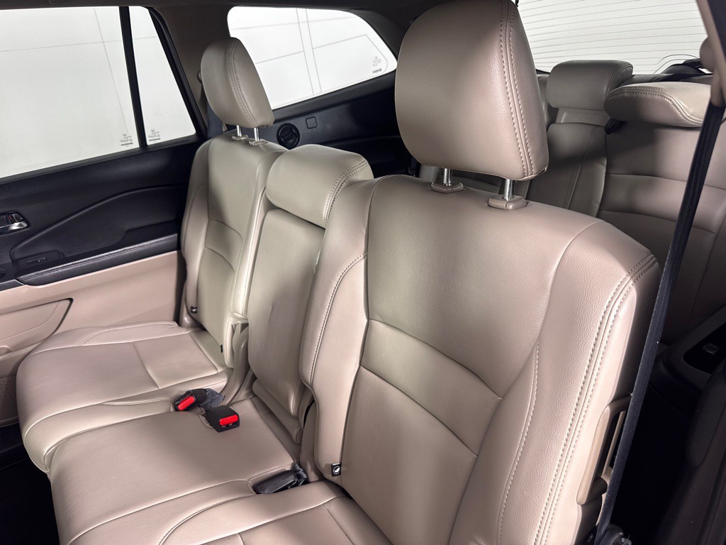2017 Honda Pilot Image 21