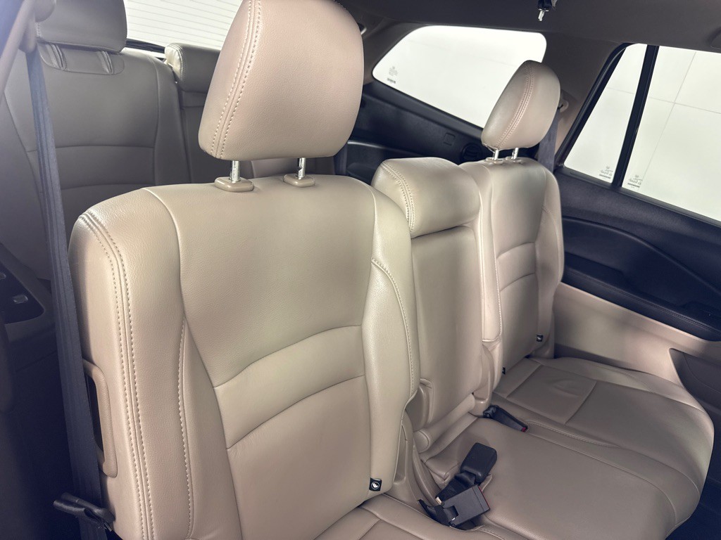 2017 Honda Pilot Image 25