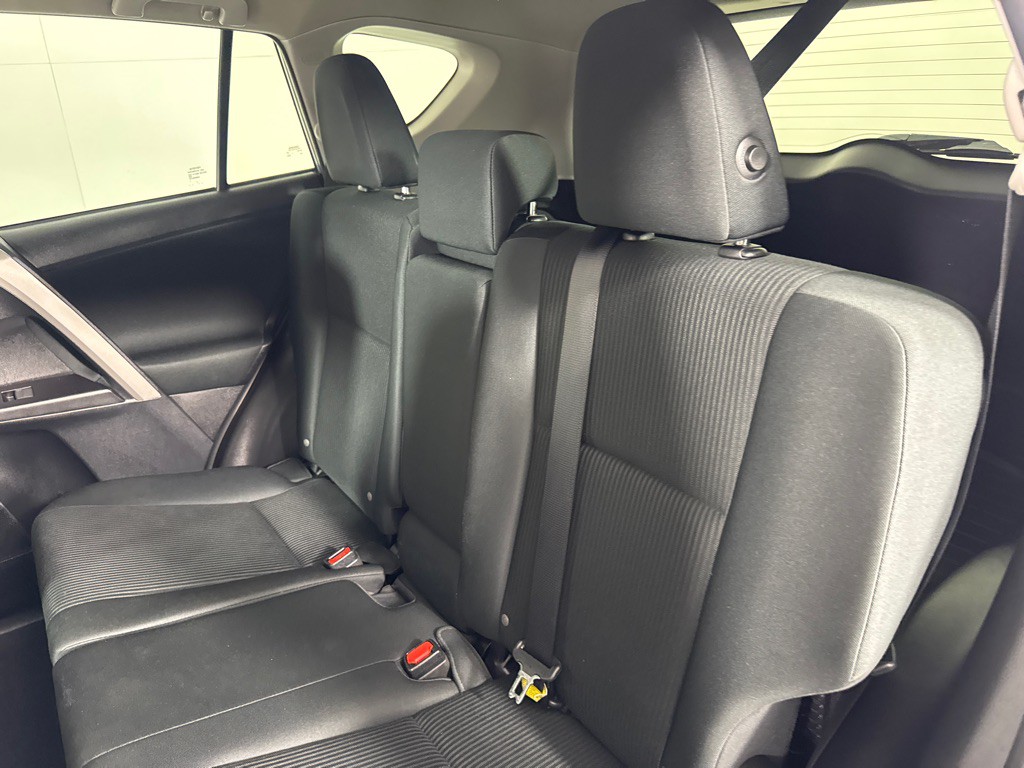 2018 Toyota Rav4 Image 21