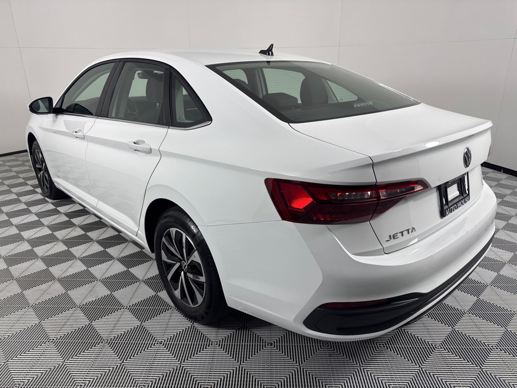 2024 Volkswagen Jetta Image 8