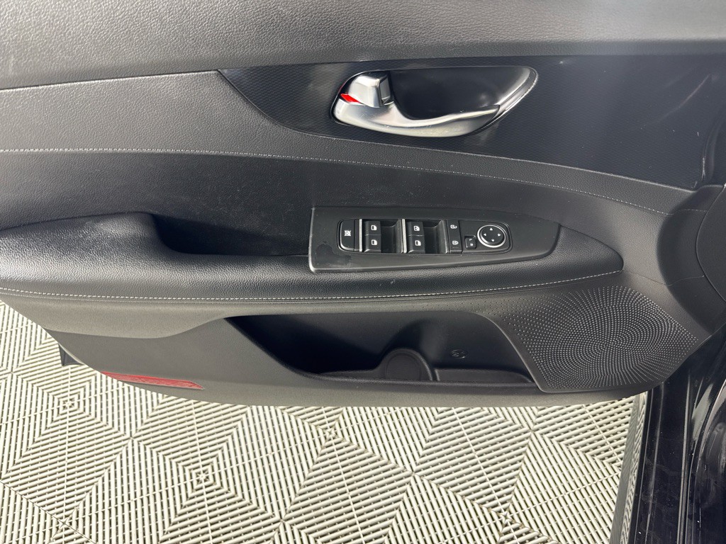 2021 Kia Forte Image 12