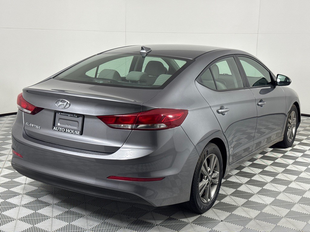 2018 Hyundai Elantra Image 5