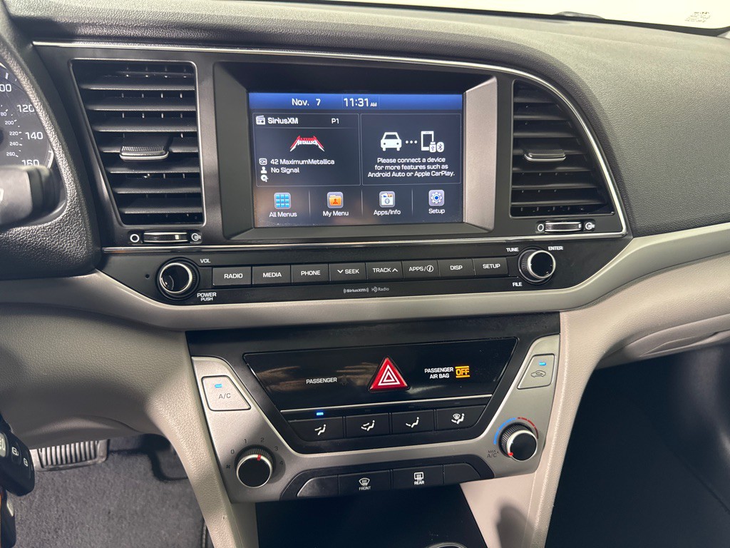 2018 Hyundai Elantra Image 16