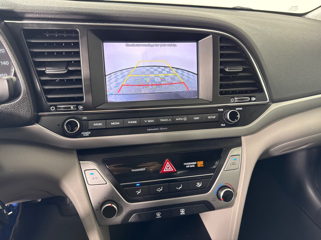 2018 Hyundai Elantra Image 17