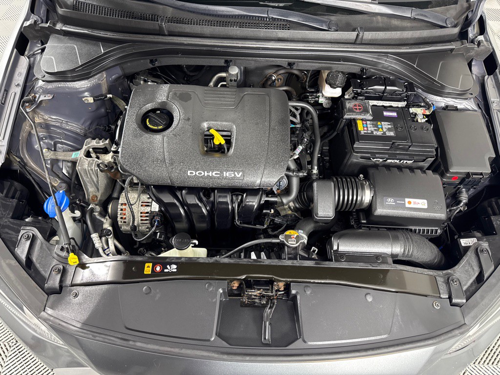 2018 Hyundai Elantra Image 26