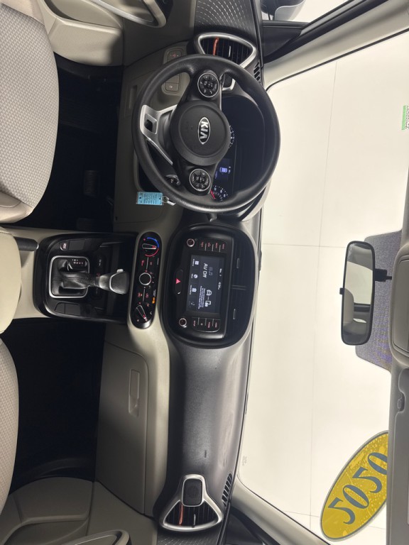 2020 Kia Soul Image 25