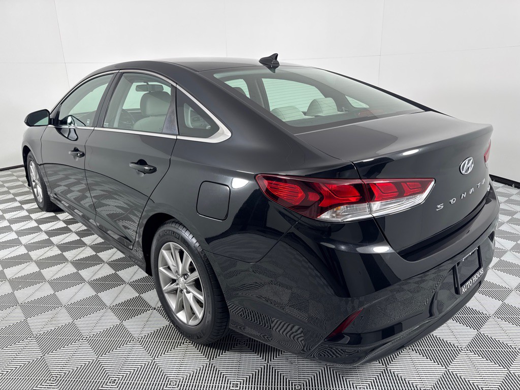 2018 Hyundai Sonata Image 8