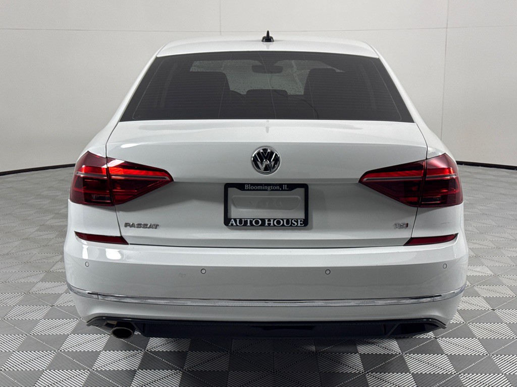 2019 Volkswagen Passat Image 6