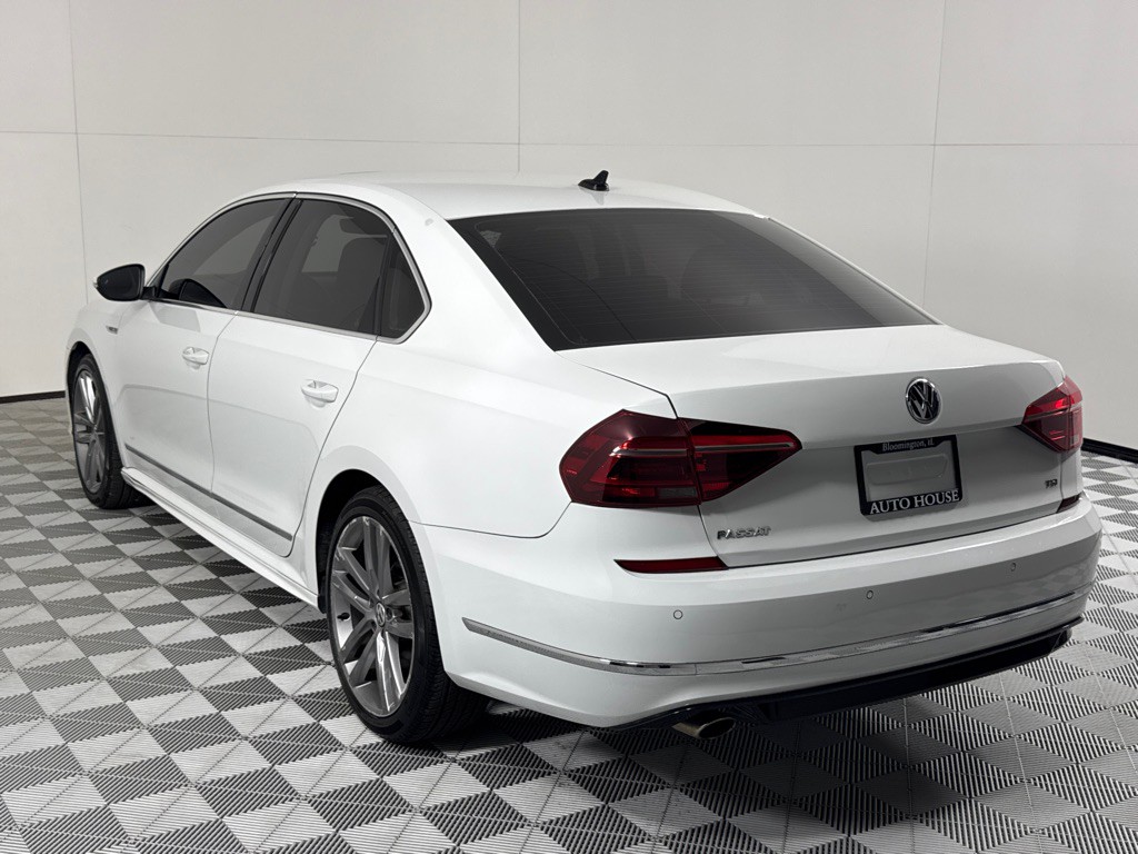 2019 Volkswagen Passat Image 7