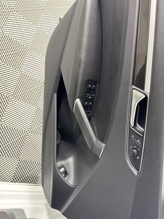 2019 Volkswagen Passat Image 10