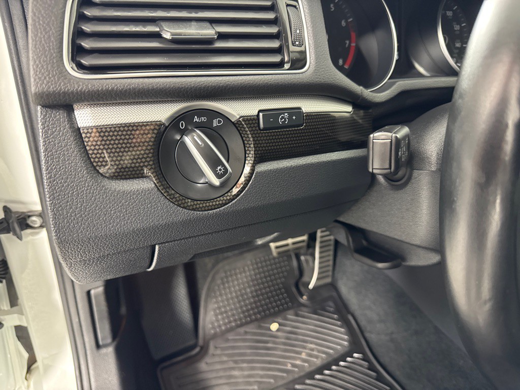 2019 Volkswagen Passat Image 14