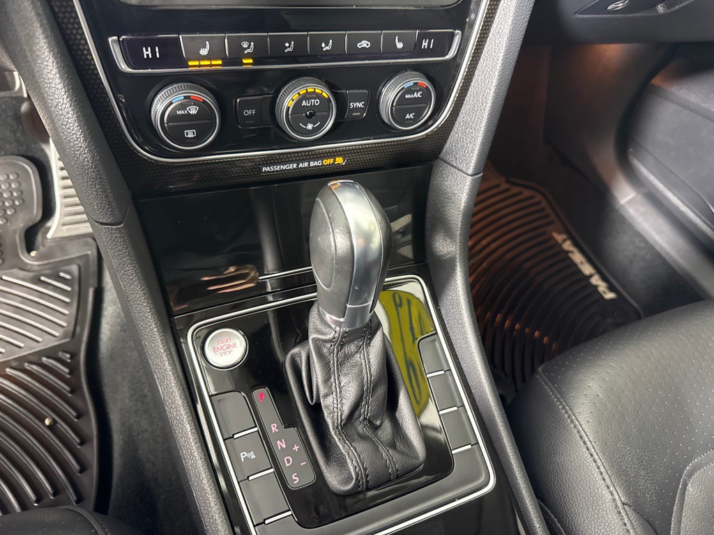 2019 Volkswagen Passat Image 18