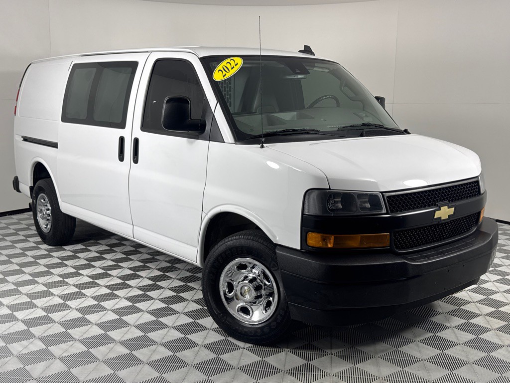 2022 Chevrolet Express Image 2
