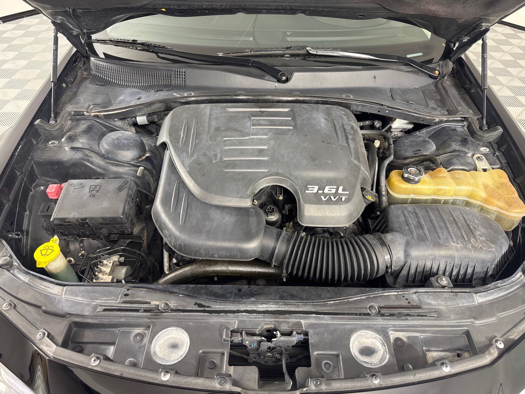 2017 Chrysler 300 Image 27