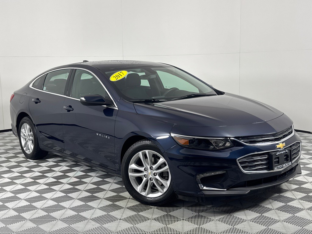 2017 Chevrolet Malibu Image 2