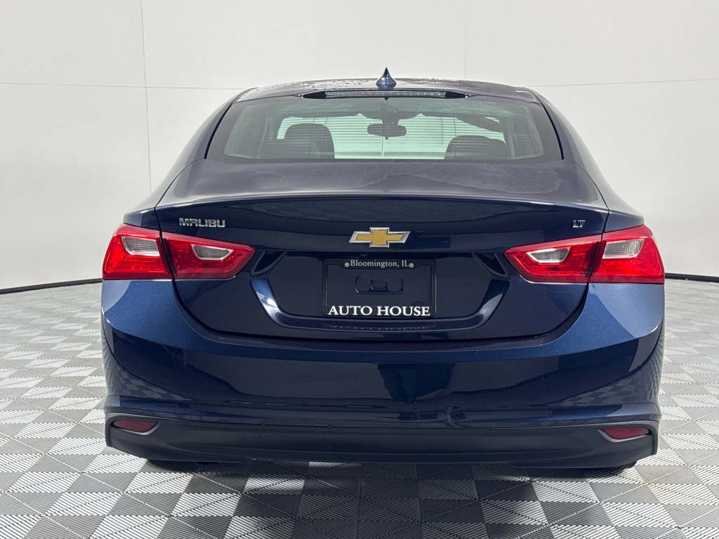 2017 Chevrolet Malibu Image 6