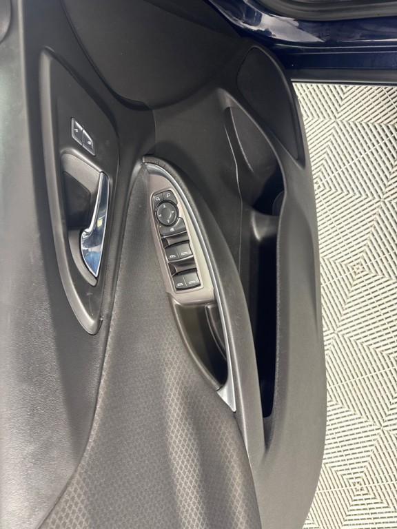 2017 Chevrolet Malibu Image 11