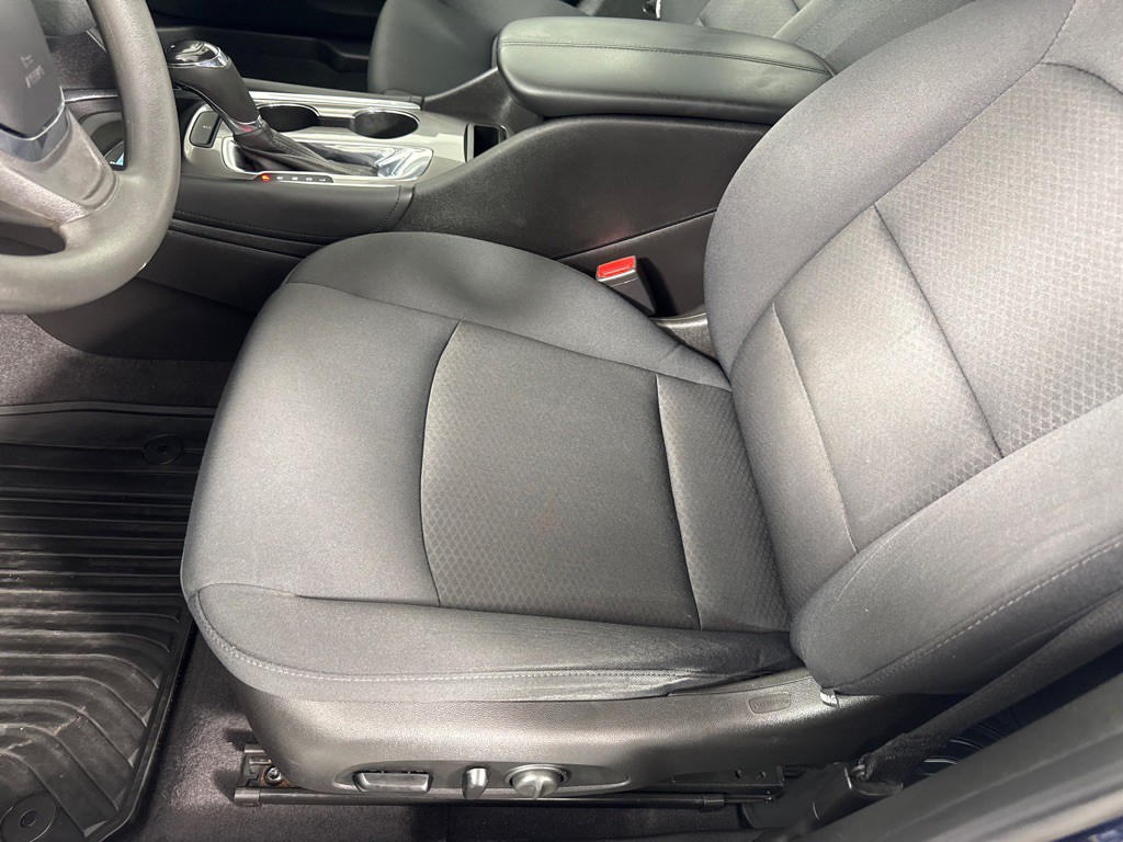 2017 Chevrolet Malibu Image 12