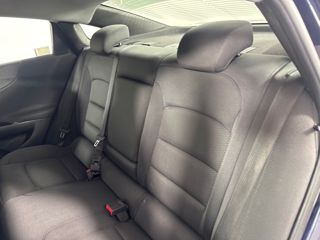 2017 Chevrolet Malibu Image 20