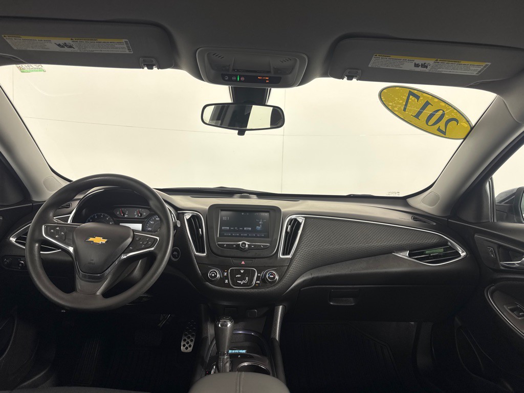 2017 Chevrolet Malibu Image 25
