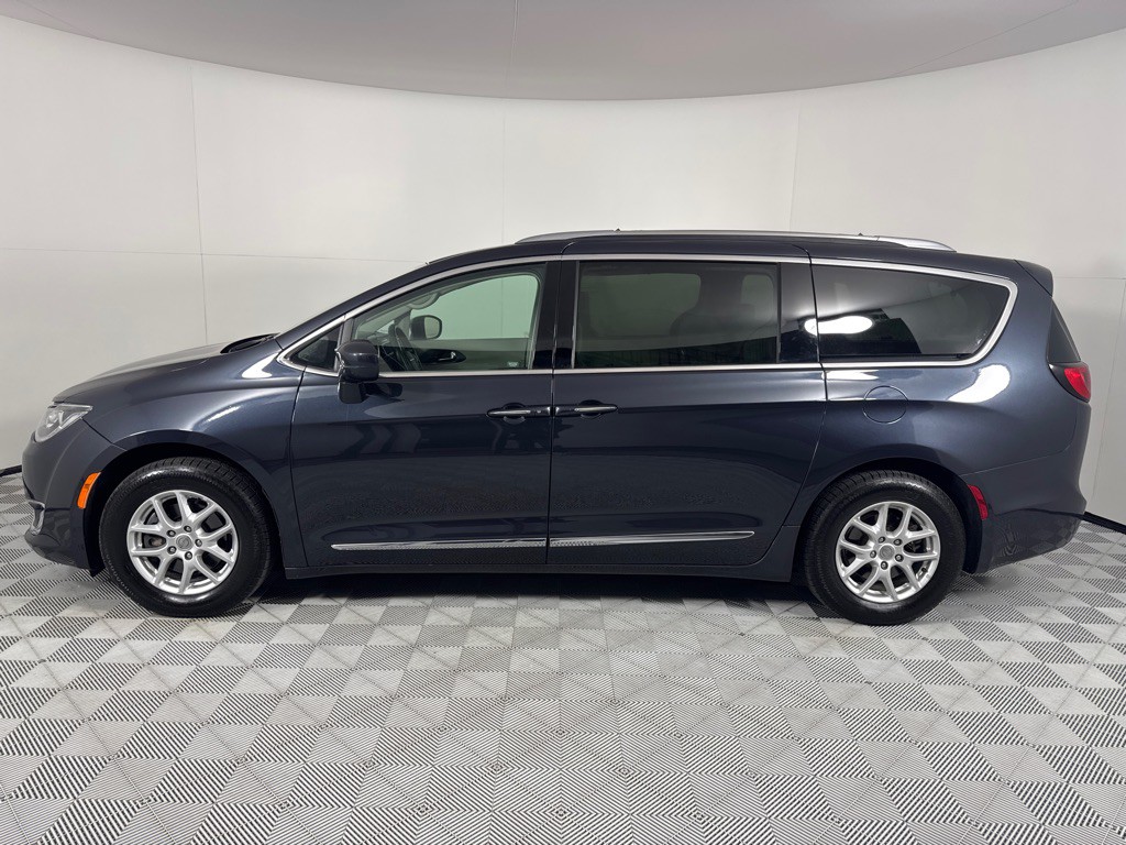 2020 Chrysler Pacifica Image 8