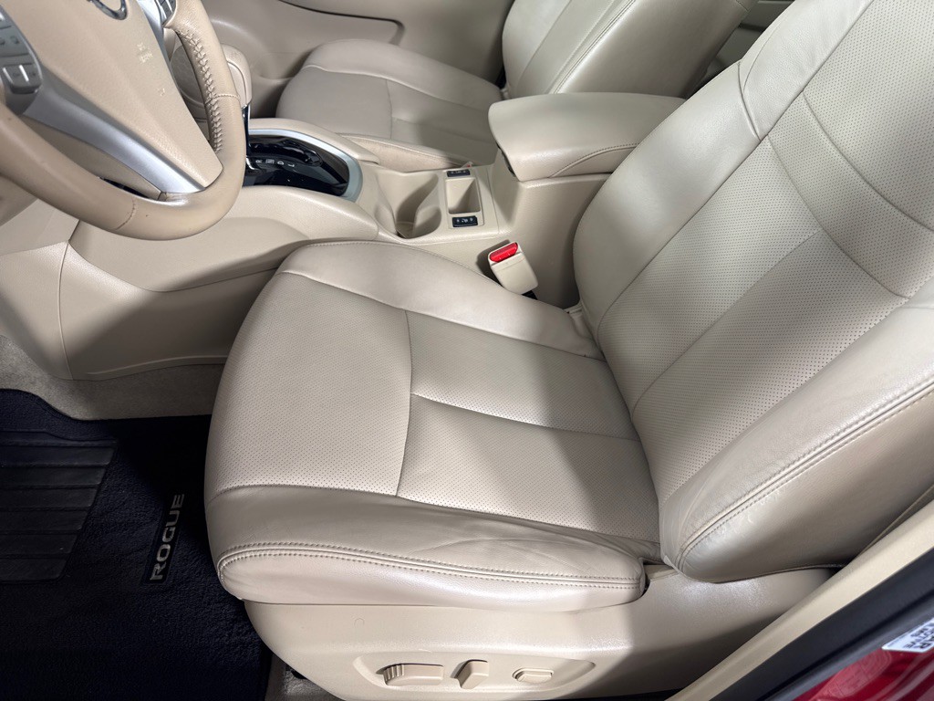 2015 Nissan Rogue Image 11