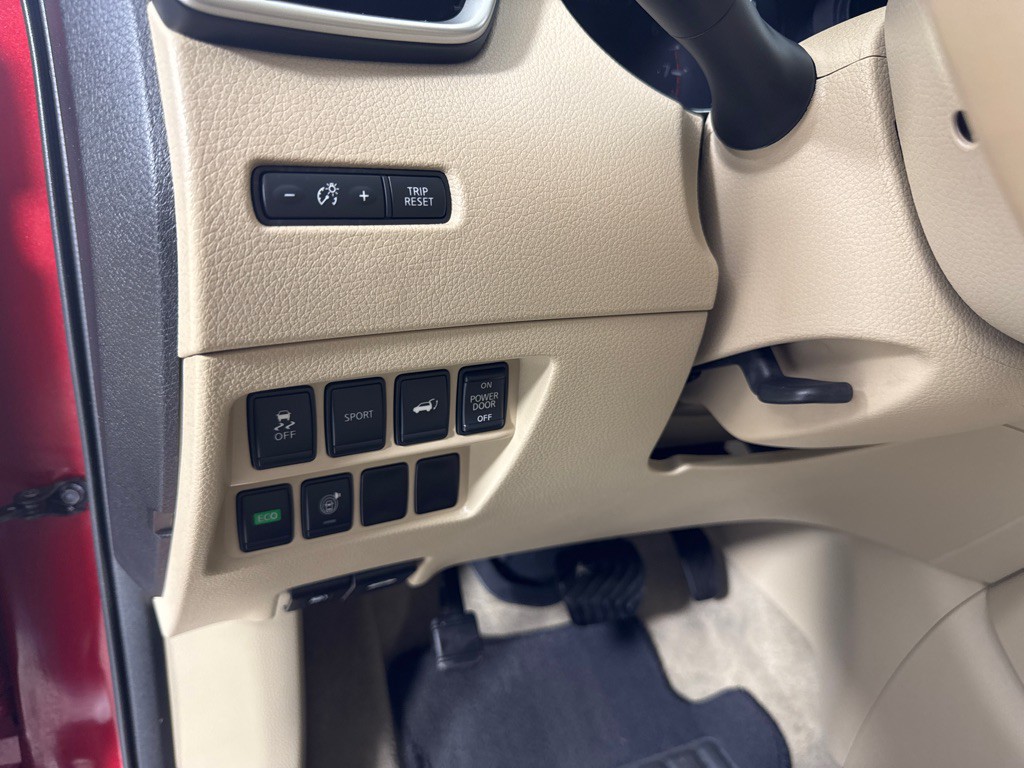 2015 Nissan Rogue Image 14